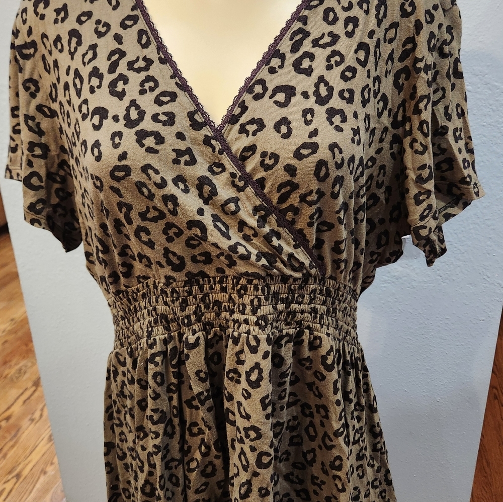 Torrid baby doll shirt with lace back